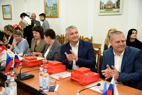 Врачи ЛНР стали лауреатами премии «Команда Путина»