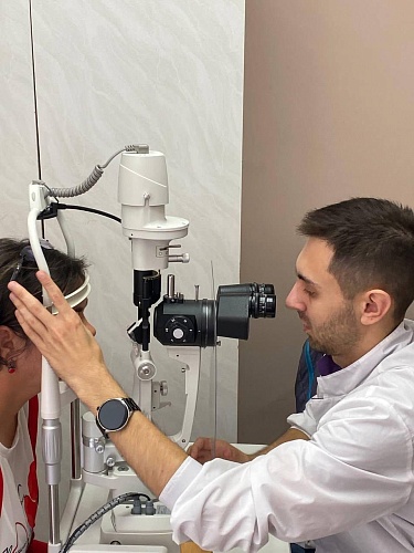 Врачи из Республиканской больницы приехали в Рубежное